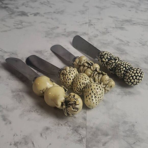 4 Vintage Boston Warehouse Stainless Steel Fruit Spreader/Knifes - Picture 3 of 9